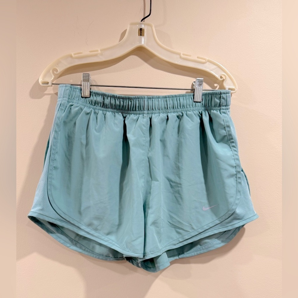 🔥Nike Women's Aqua Athletic Shorts🔥